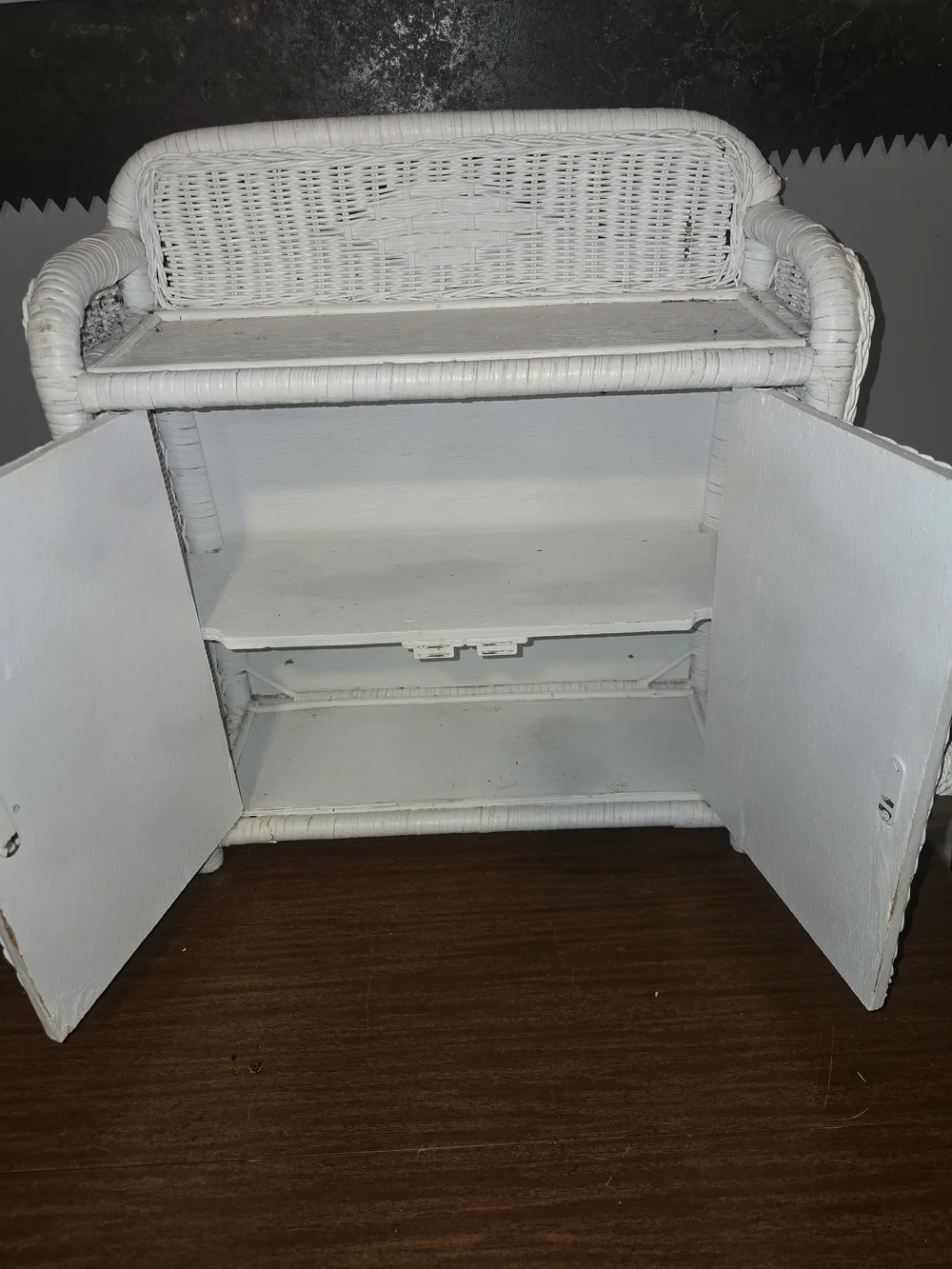 N/A vintage white